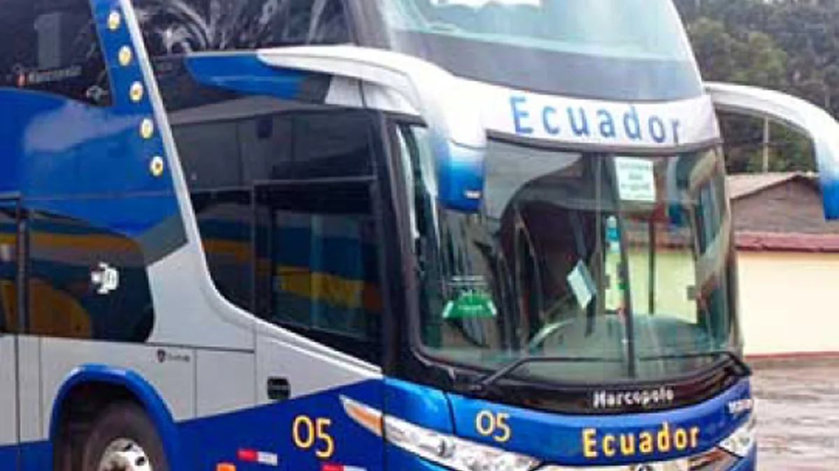 Bus de Ecuador, imagen referencial; no es de Latacunga ni de la protesta
