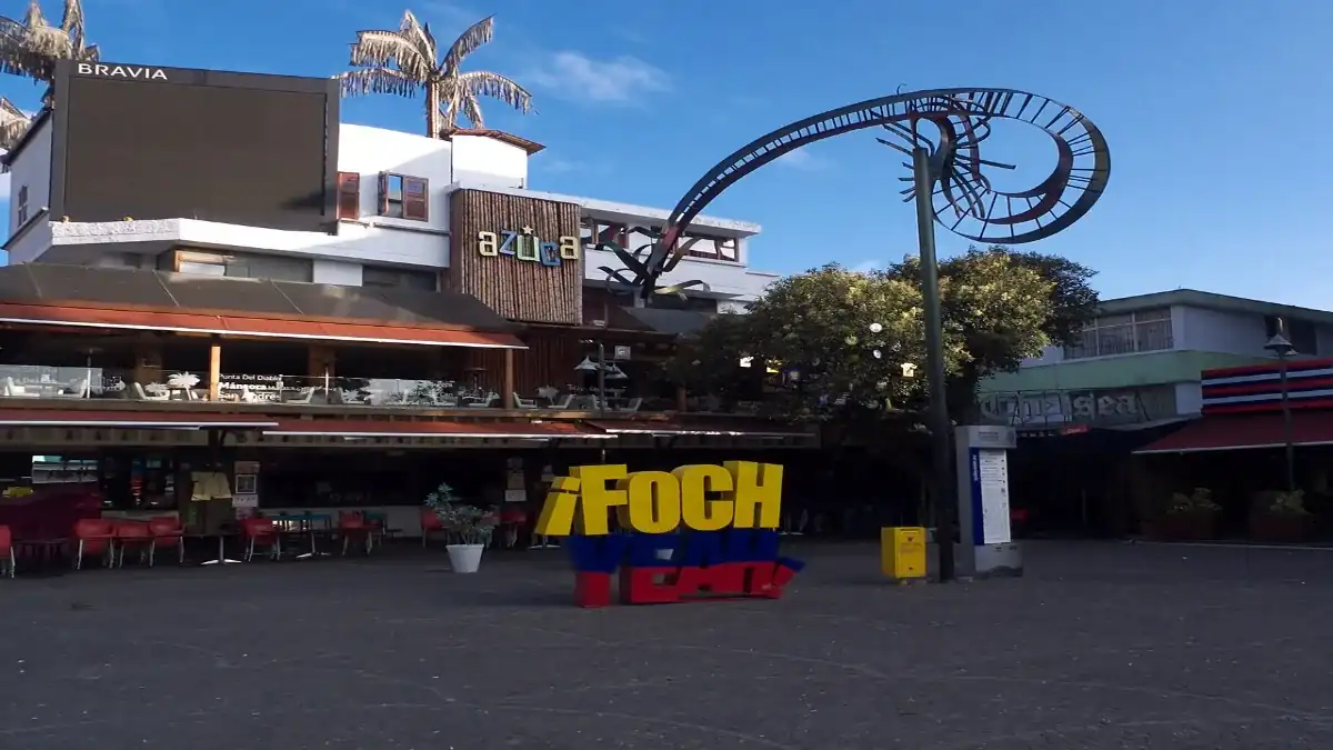 Fotografía de archivo: Plaza Foch, La Mariscal, Quito, en fotografía de archivo de 2014