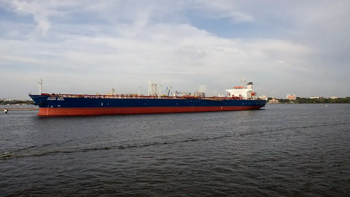 Archive photograph: Oil tanker in Kochi, India, photographed in September 2026